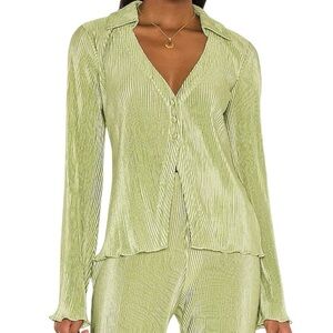 Revolve Song of Style Mara Shirt in Sage Green Size small